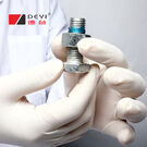 لاصق لاهوائي مثبت للخيوط باللون الأحمر