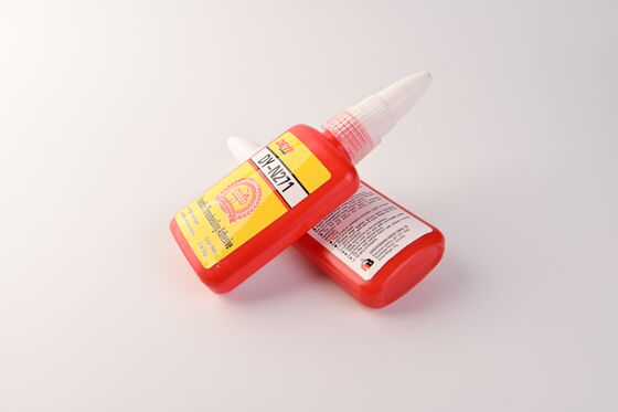 لاصق لولبي أحمر لاهوائي عالي القوة من Threadlocker مثالي لمهام التثبيت والتجميع الميكانيكية الصناعية